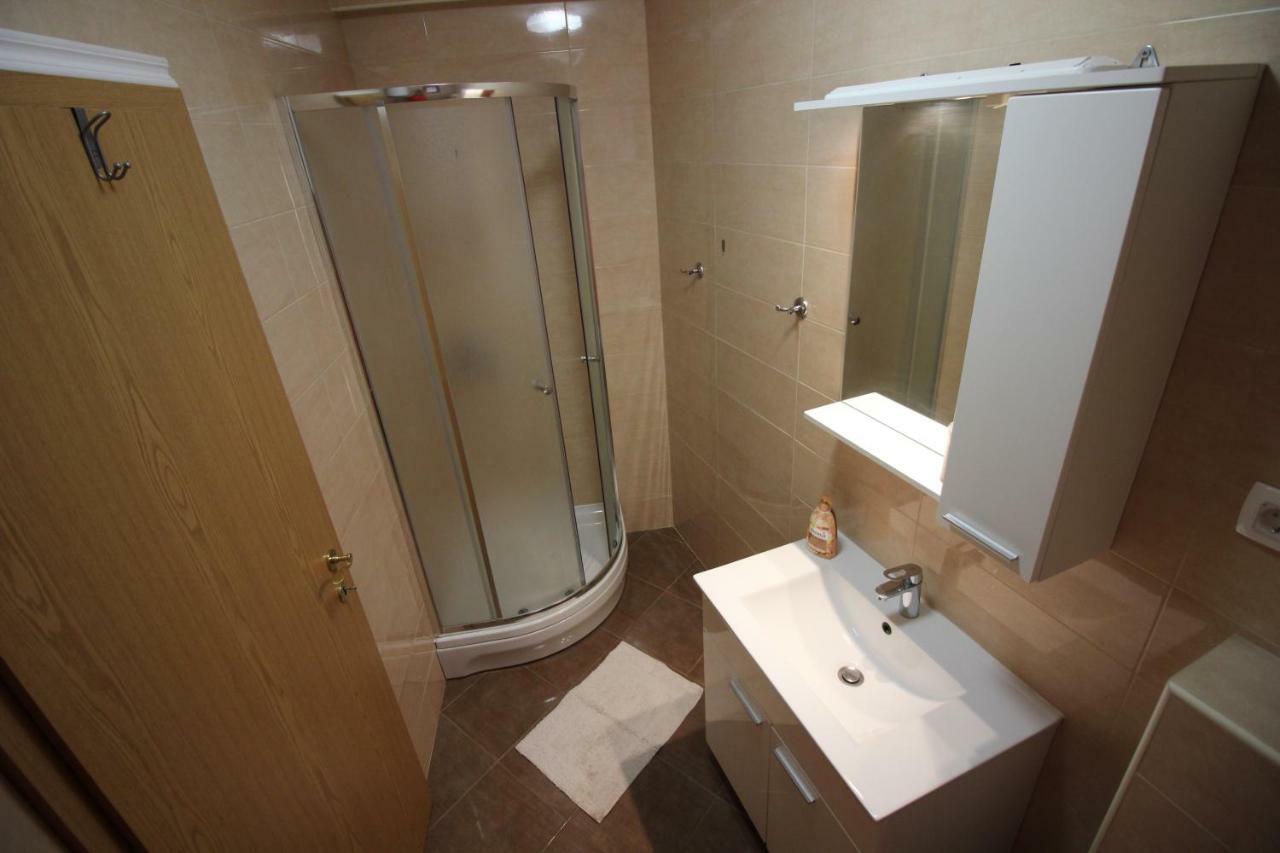 Apartmani Irena 노비비노돌스키 외부 사진