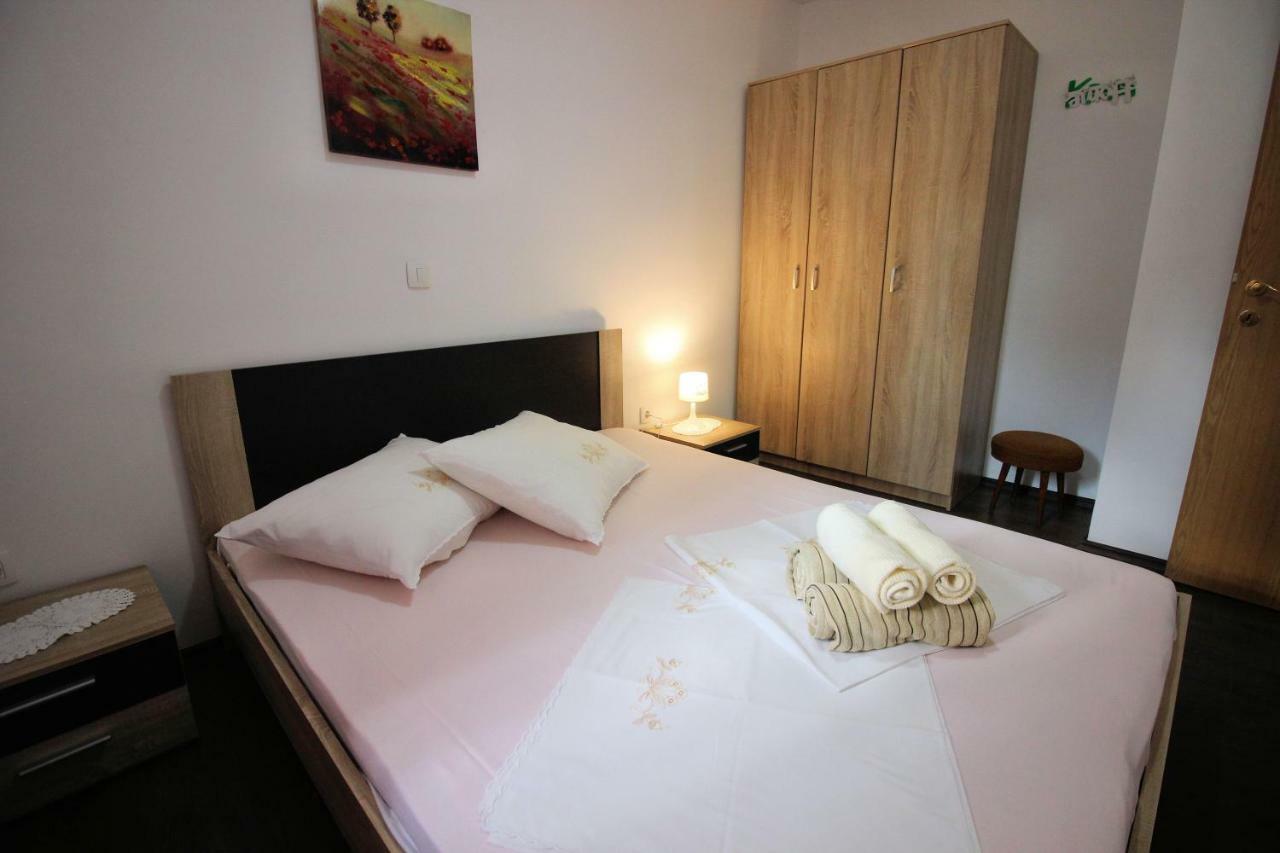 Apartmani Irena 노비비노돌스키 외부 사진